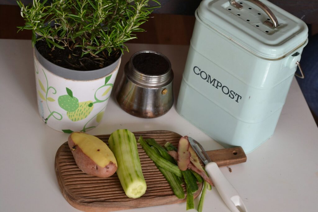 Kitchen counter with small compost bin